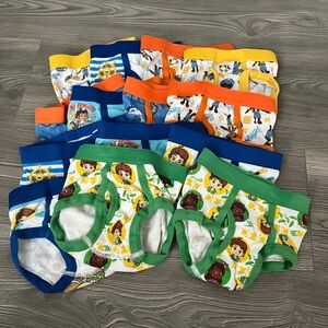 TWENTY pairs of 2T-3T toddler boys Paw Patrol and Santiago underwear